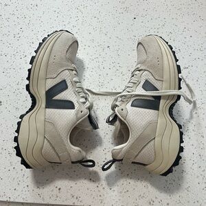 Womens Veja Sneakers 5